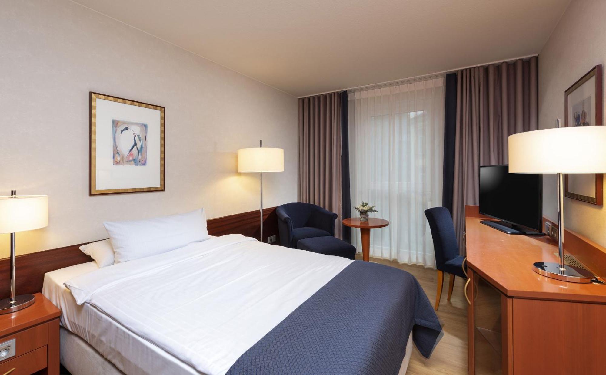 Maritim Hotel Wuerzburg Стая снимка